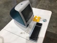 Apple iMac G3 Desktop Computer in Bondi Blue, with Keyboard, Mouse, and Software Disk Pack, in Original Packaging - 3