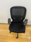 Quantity of 9x Office Chairs and 1 table, See Images For Details - 8