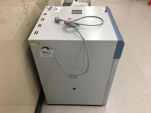 Thermoline Scientific T1-150F Laboratory Incubator *RESERVE MET*