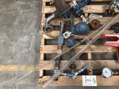 Assorted valves and fittings - 3