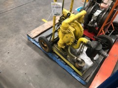 Diaphragm pump mounted on 2 wheel trolley - 2