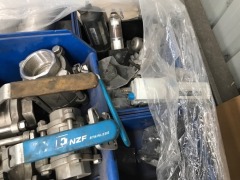 Pallet of stores supplies including camlock fittings, pvc and stainless steel fittings, seals, pneumatic water traps, pneumatic fittings and sundry items - 5