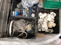 Pallet of stores supplies including camlock fitting, stainless steel elbows, stainless clamps, pipe brackets and sundry items - 4