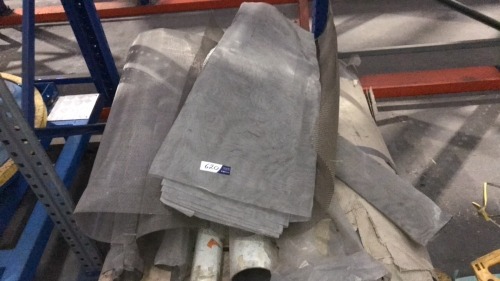 Pallet of stainless steel mesh variable sizes and lengths