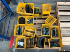9 tubs of various flanges on pallet