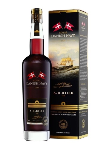 LOT OF 6 BOTTLES of A.H. Riise, Royal Danish Navy Rum, giftpack 40% 700ml