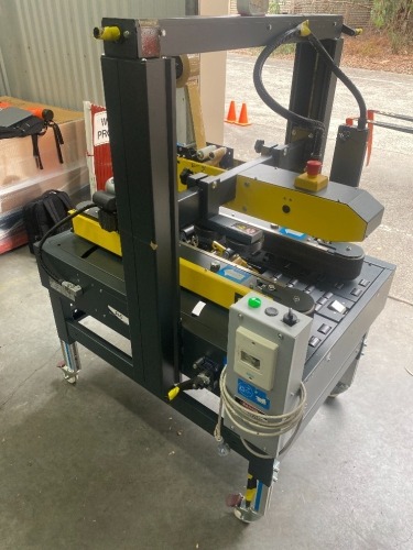 Siat XL35-S Carton Taping Machine *RESERVE MET*