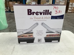 Breville The Toast & Melt 2 Slice Sandwich Press BSG520BSS - 2