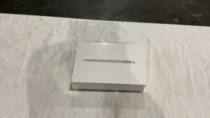 Apple MacBook Air 13-inch M1/ 8GB/ 256 GB SSD - Silver 2020 5063230 - 7