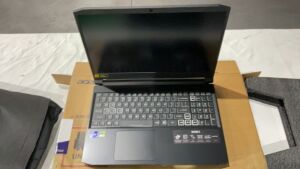 Acer Nitro 5 15.6-inch i9-11900H/16GB/512GB SSD/RTX3070 8GB Gaming Laptop NH QFESA 003 - 9