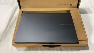 Asus VivoBook Pro 15.6-inch OLED R7-5800H/8GB/512GB SSD Laptop M3500QA-L1164W - 8