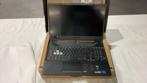 Asus TUF Gaming F15 15.6-inch i7-11600H/16GB/512GB SSD/RTX3050 4GB Gaming Laptop FX506H - 9