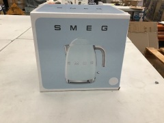 Smeg 50's Retro Style Electric Kettle - White KLF03WHAU - 2