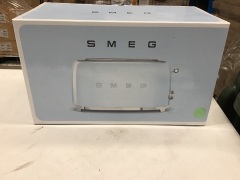 Smeg 50's Retro Style Longslot 4 Slice Toaster - Pastel Green TSF02PGAU - 2