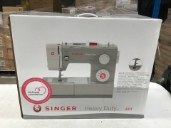 Singer 4411 Heavy Duty Sewing Machine Grey - 2