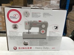 Singer 4411 Heavy Duty Sewing Machine Grey - 3