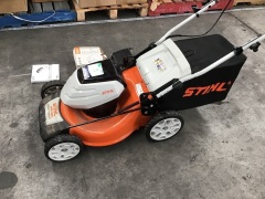 Stihl RMA 460 Battery Powered Lawn Mower - 3