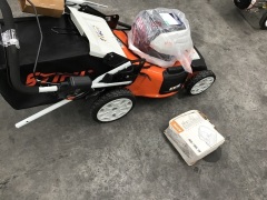 Stihl RMA 460 Battery Powered Lawn Mower  - 6