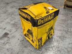 DEWALT 1400W 38L M Class Dust Extractor Vacuum Cleaner DWV902M-XE (SKU: ..89904) - 4