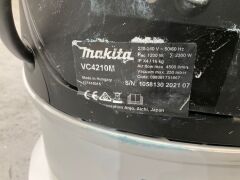 MAKITA 42L Wet/Dry Dust Extraction Vacuum VC4210MX2 (SKU..179401) - 7