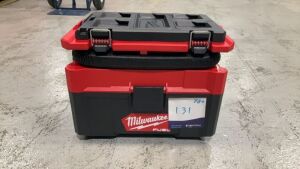 MILWAUKEE 18V Fuel Packout Brushless 9.4L Wet/Dry Vacuum Skin M18FPOVCL-0 (SKU..158686) - 2