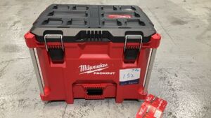 MILWAUKEE Packout XL Tool Box 48228429 (SKU..178377) - 2