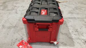 MILWAUKEE Packout XL Tool Box 48228429 (SKU..178377) - 6