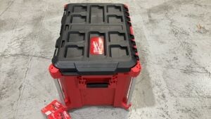 MILWAUKEE Packout XL Tool Box 48228429 (SKU..178377) - 6