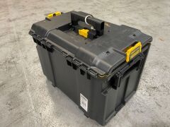 DEWALT 554 x 371 x 400mm TOUGHSYSTEM 2.0 Large Box Tool Case DWST83342-1 (SKU: ..148855) - 5