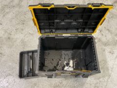 DEWALT 554 x 371 x 400mm TOUGHSYSTEM 2.0 Large Box Tool Case DWST83342-1 (SKU: ..148855) - 7