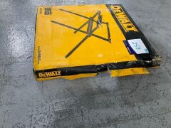 DEWALT Portable Folding Table Saw Stand DE7450-XJ (SKU: ..100132) - 3