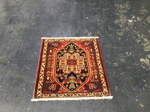 Hand woven Rug 0.71m x0.62m 