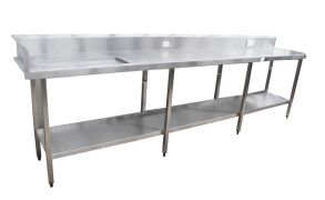 STAINLESS STEEL PREP BENCH Approx 3160mm (L) x 550m (W) x 860mm(H) - 2