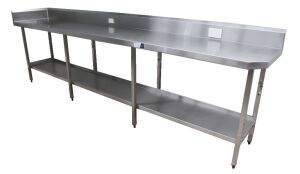 STAINLESS STEEL PREP BENCH Approx 3160mm (L) x 550m (W) x 860mm(H) - 3