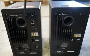 Yamaha MusicCast Wireless Multiroom Book Shelf Speakers - Black - NXN500BL - 3