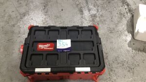 MILWAUKEE Packout Large Tool Box 48228425 (SKU..120215) - 2