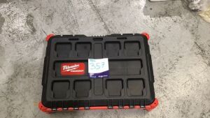 MILWAUKEE Packout Tool Box 48228424 (SKU..120216) - 2