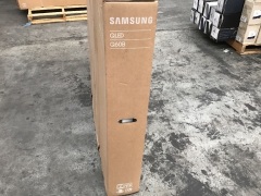 Samsung 75 Inch 4K UHD QLED Q60B Smart TV QA75Q60BAW - 5