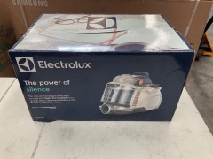 Electrolux The Power of Silence Vacuum Cleaner - 2