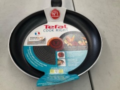 Tefal Cook Right Black Frypan 26cm B3520522 - 3