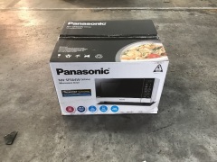Panasonic Microwave Oven NN-SF564W - 4