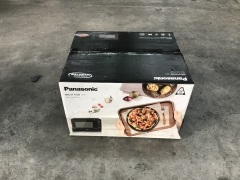 Panasonic Microwave Oven (Black) NN-ST75LB - 3