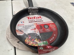 Tefal Daily Chef Black Induction Non Stick Frypan 28cm G2670632 - 3