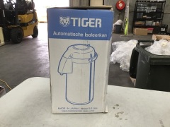 Tiger Automatic Vacuum Jug 3.0L Pure Flower PNM-B300 - 5