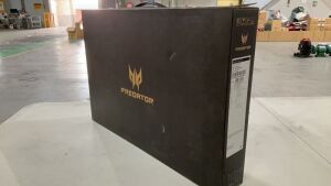 Predator Helios 300 15.6-inch i7-10750H/16GB/512GB SSD/RTX3060 6GB Gaming Laptop NH.QAUSA.001 - 3