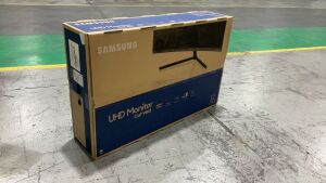 Samsung 32-inch 4K Ultra HD Curved Monitor LU32R590CWEXXY - 6