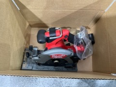 Milwaukee Circular Saw Bundle - 8