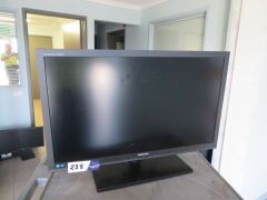 Samsung 27" Monitor, Model: Syncmaster SA850T, with power supply and lead