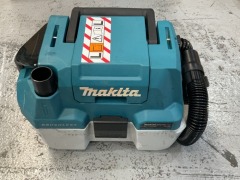 Makita DVC750L 18V Li-Ion Cordless Brushless Wet/Dry Dust Extractor - 2