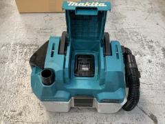 Makita DVC750L 18V Li-Ion Cordless Brushless Wet/Dry Dust Extractor - 5